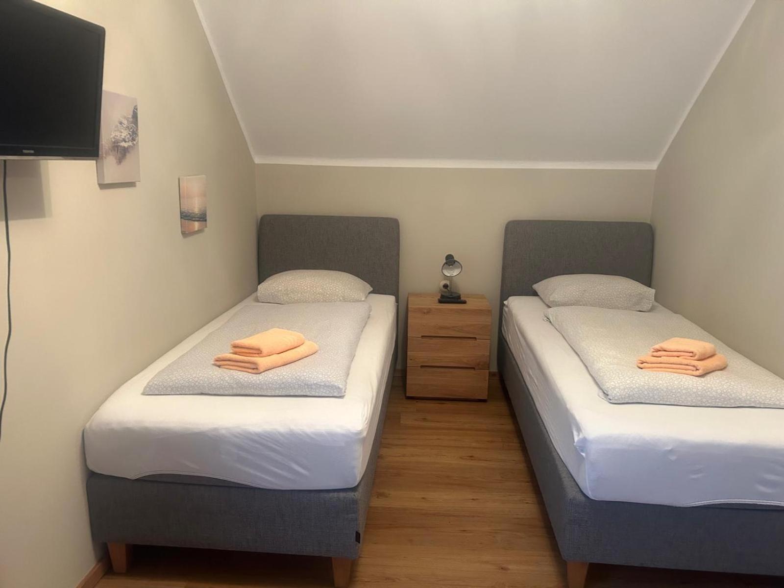 Gasthof Mit Seeterasse & Appartements Zur Landeroith Weyregg Εξωτερικό φωτογραφία
