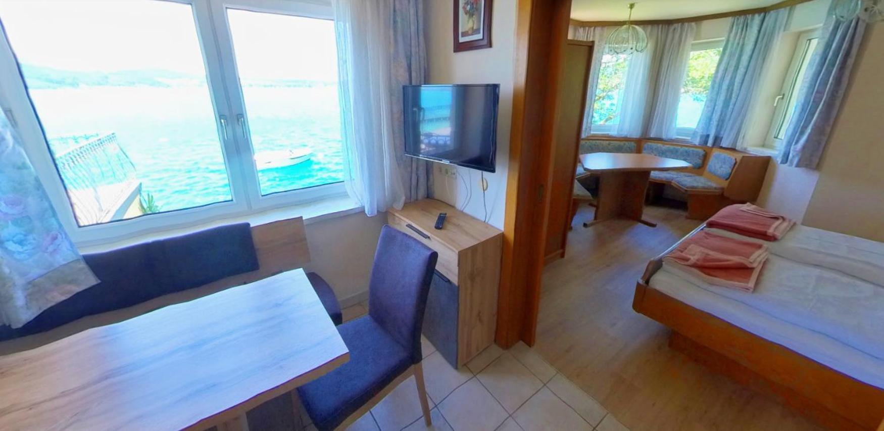 Gasthof Mit Seeterasse & Appartements Zur Landeroith Weyregg Εξωτερικό φωτογραφία